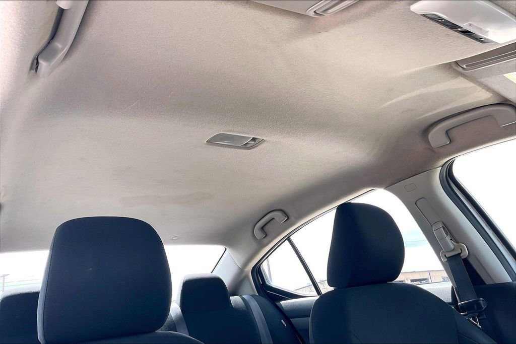 Used 2023 Nissan Versa S FWD image 28