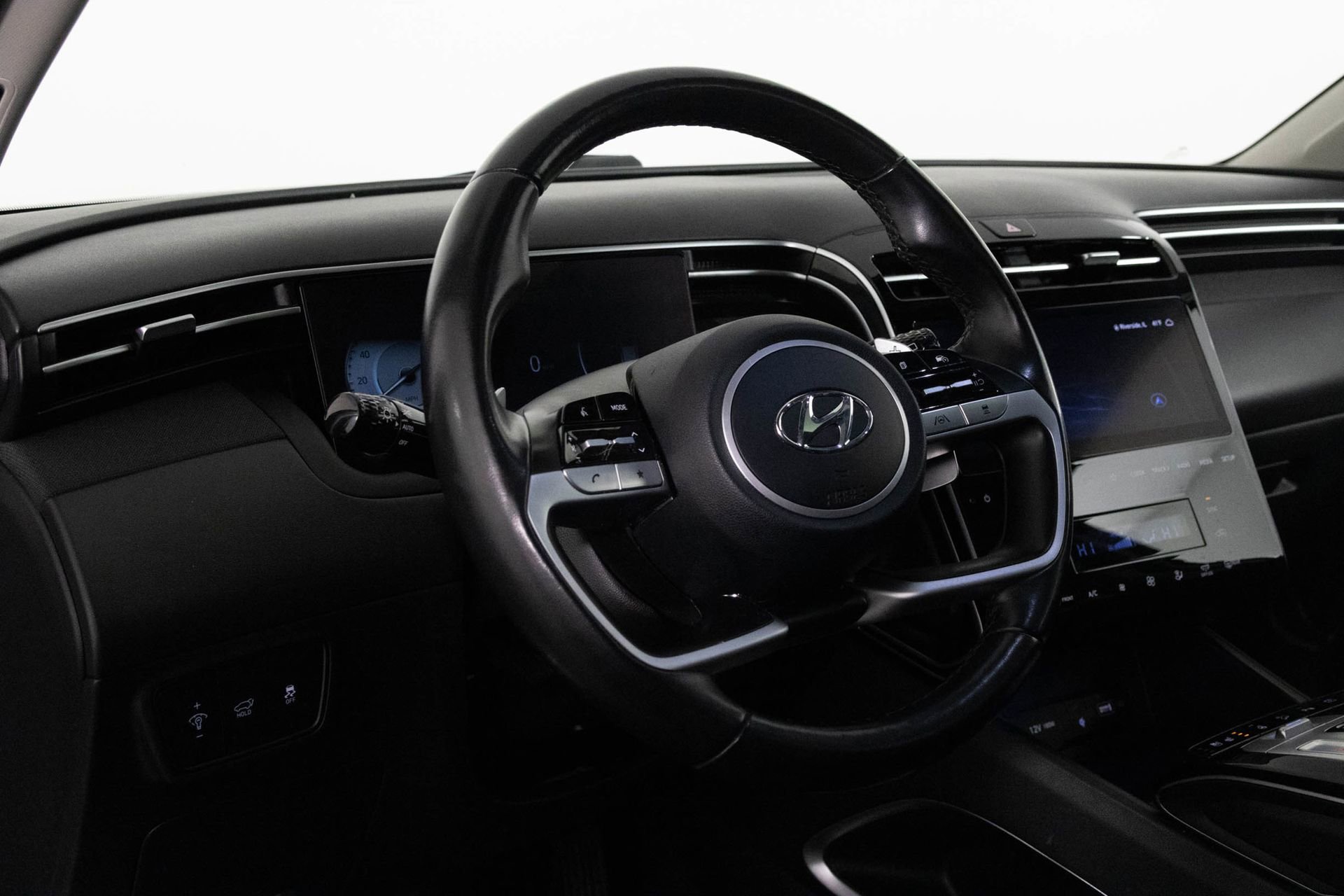 Used 2023 Hyundai Tucson Limited image 33