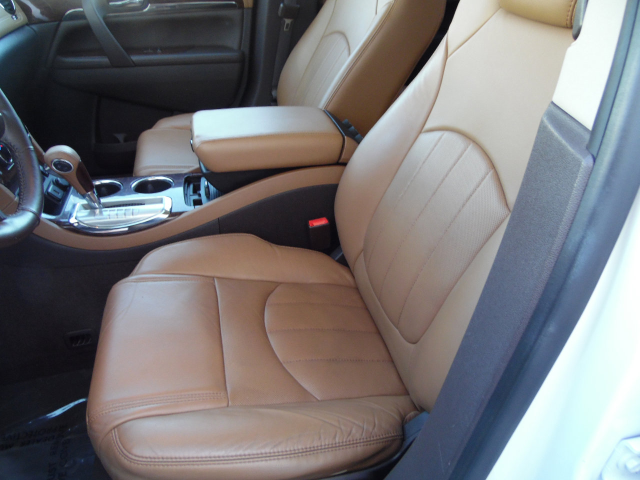 Used 2017 Buick Enclave Leather image 13