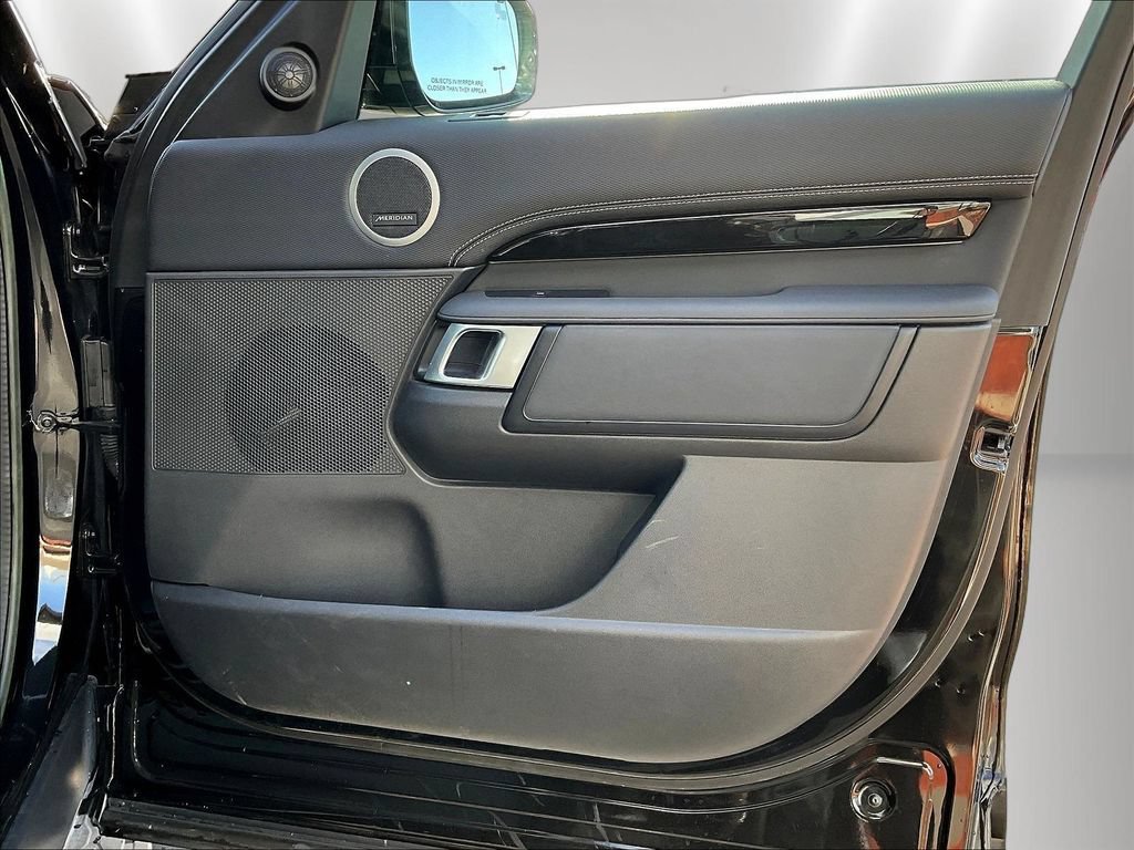 Used 2023 Land Rover Discovery S R-Dynamic AWD/4WD image 27