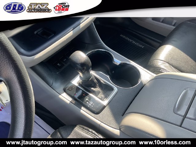 Used 2017 Toyota Highlander LE FWD image 18