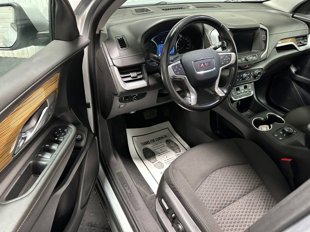 Used 2020 GMC Terrain SLE w/ Driver Convenience Package image 6
