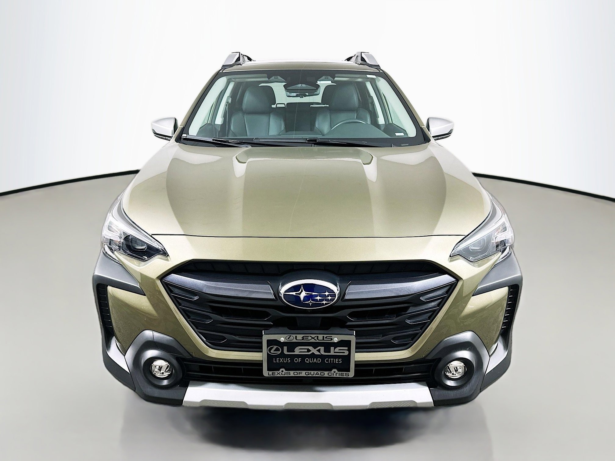 Used 2023 Subaru Outback Touring image 2