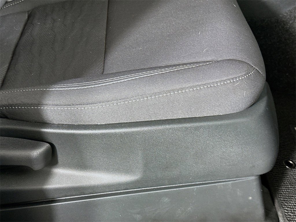 Used 2024 Nissan Frontier SV w/ SV Convenience Package image 23