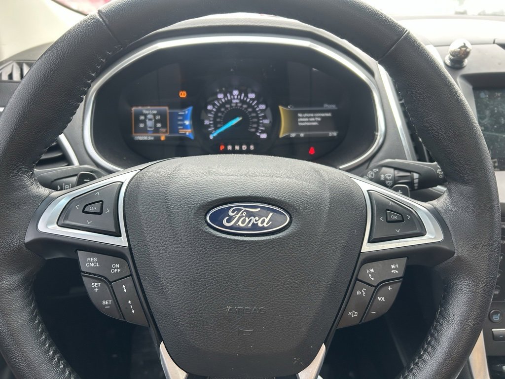 Used 2018 Ford Edge Titanium w/ Equipment Group 302A image 17