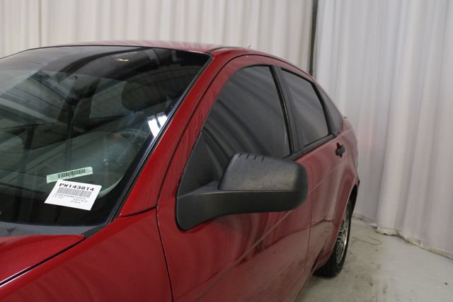 Used 2011 Ford Focus SE w/ Sedan SE Appearance Pkg FWD image 31