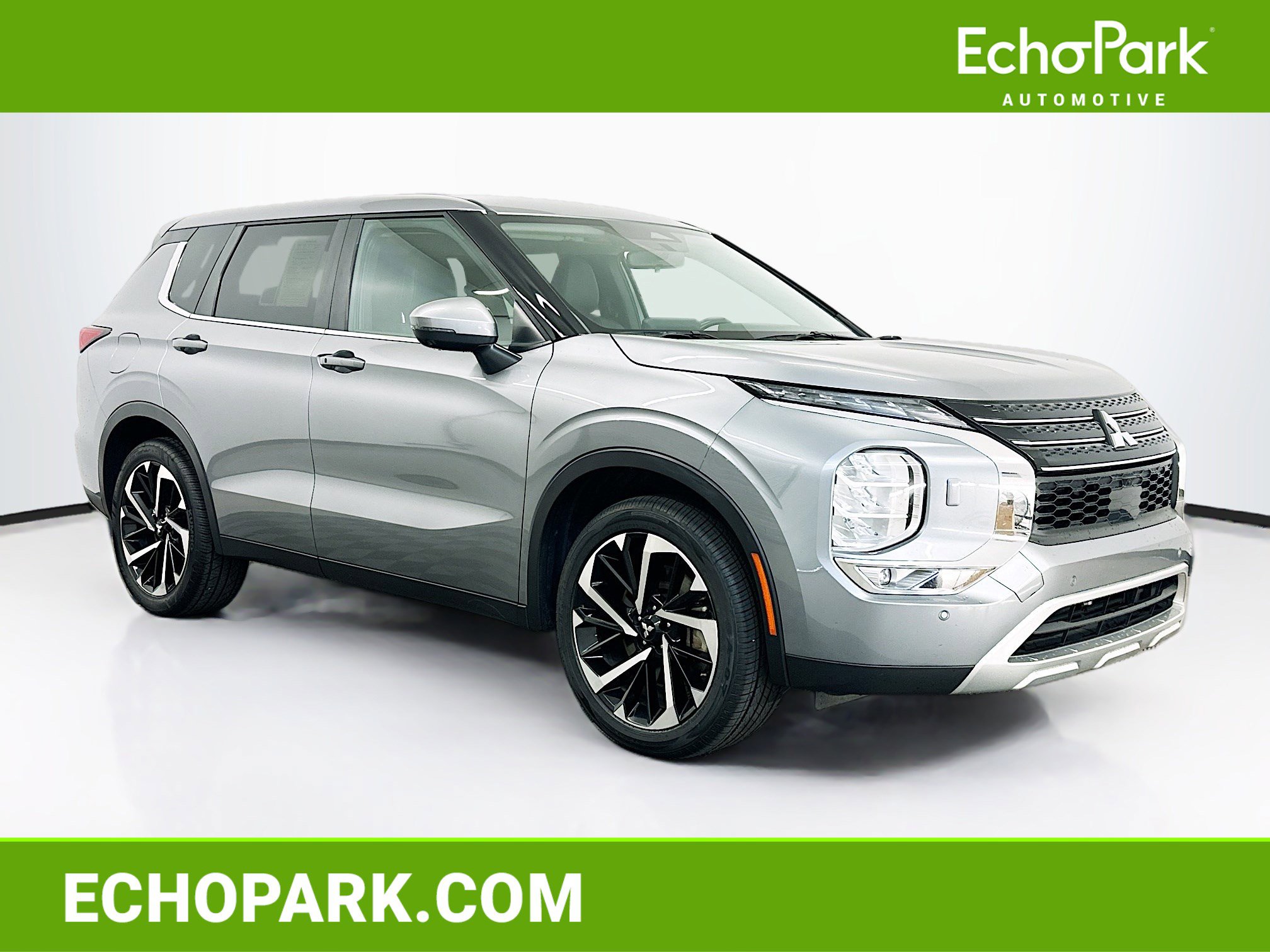 Used 2024 Mitsubishi Outlander SE AWD/4WD image 1
