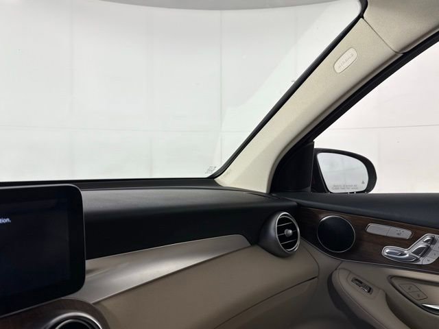 Used 2022 Mercedes-Benz GLC 300 4MATIC image 10