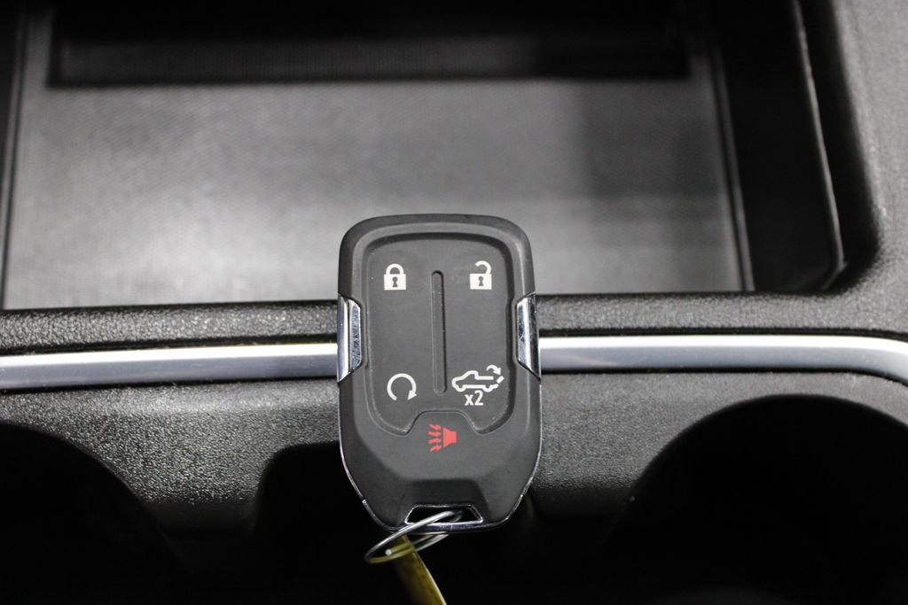 Used 2022 GMC Sierra 2500 AT4 image 53