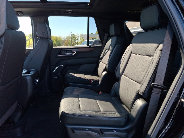 New 2026 GMC Yukon Denali w/ Sun & Power Step Package AWD/4WD image 9