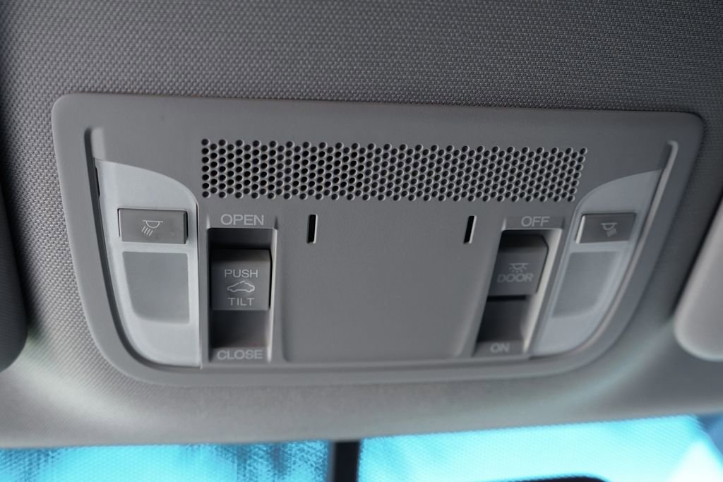 Used 2013 Acura ILX w/ Premium Package image 26