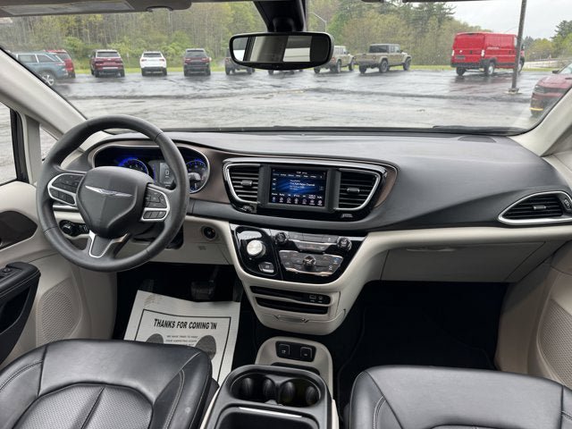 Used 2020 Chrysler Voyager Lxi FWD image 15