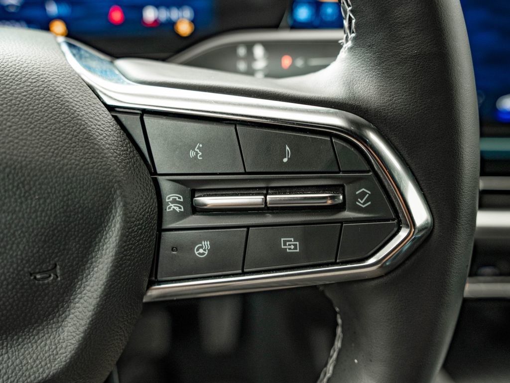 Used 2024 Chevrolet Equinox EV LT FWD image 28