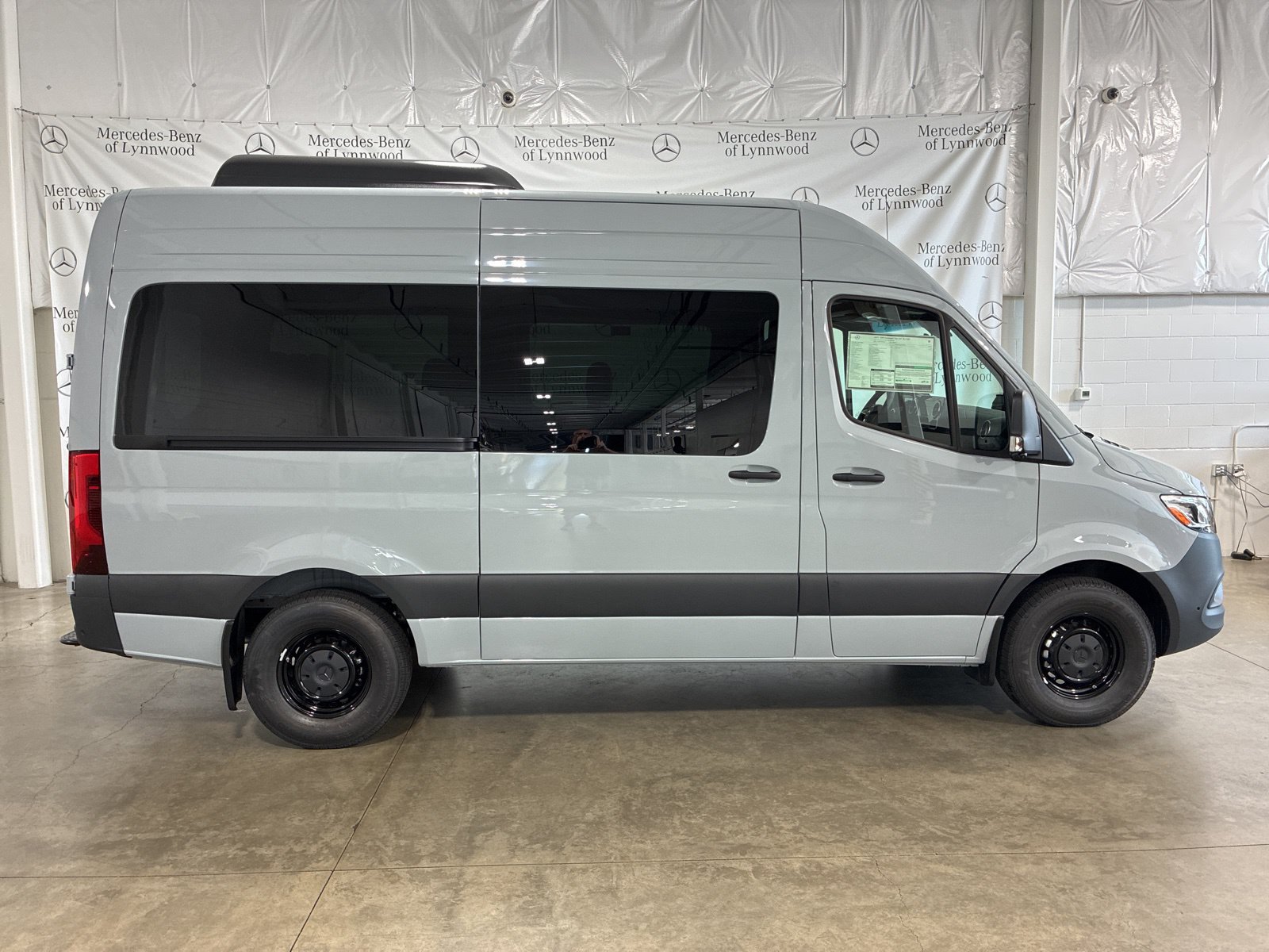 New 2025 Mercedes-Benz Sprinter 2500 image 3