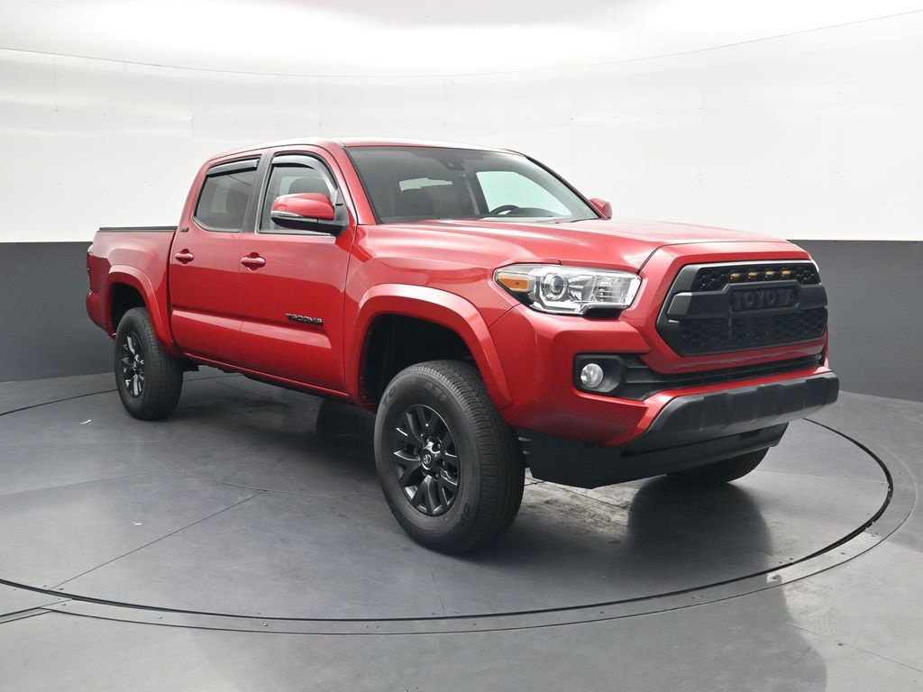 Used 2022 Toyota Tacoma SR5 w/ Technology Package RWD image 2