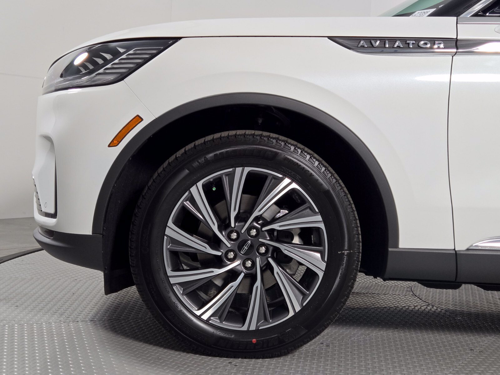 New 2027 Lincoln Aviator AWD image 11