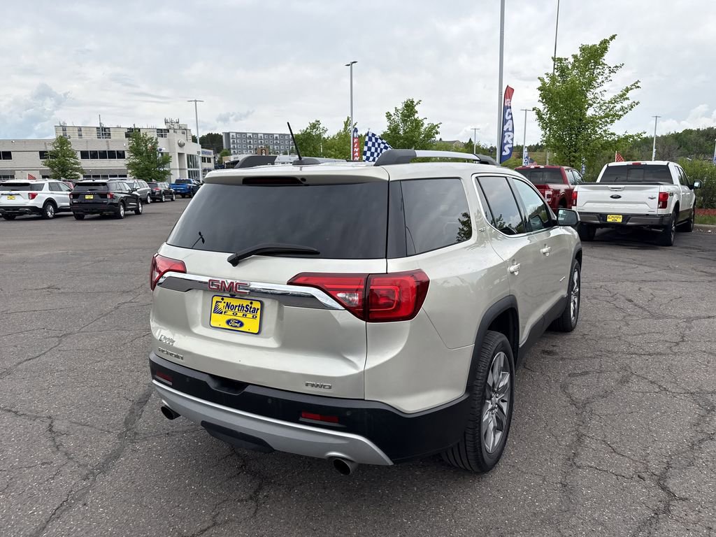 Used 2017 GMC Acadia SLT AWD/4WD image 9