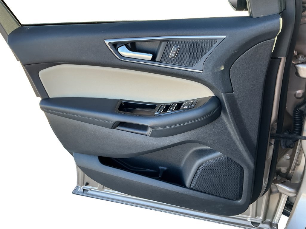 Used 2020 Ford Edge SEL w/ Convenience Package FWD image 23