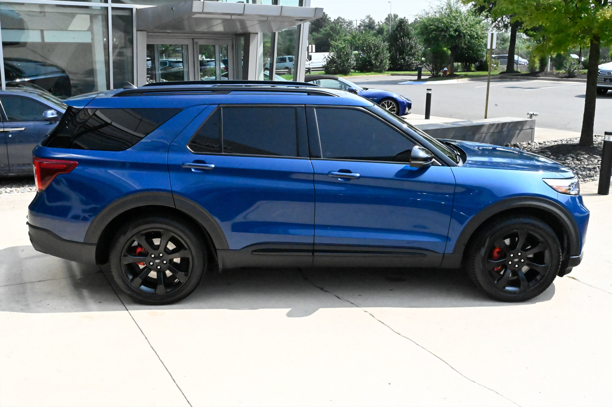 Used 2023 Ford Explorer ST w/ Equipment Group 401A AWD/4WD image 4