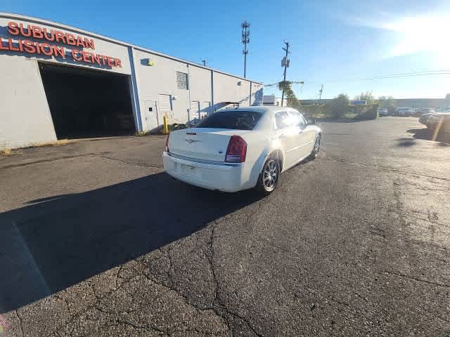 Used 2010 Chrysler 300 C w/ Luxury Group II AWD/4WD image 16