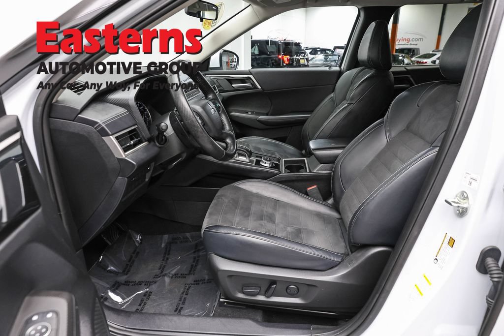 Used 2024 Mitsubishi Outlander SE AWD/4WD image 14