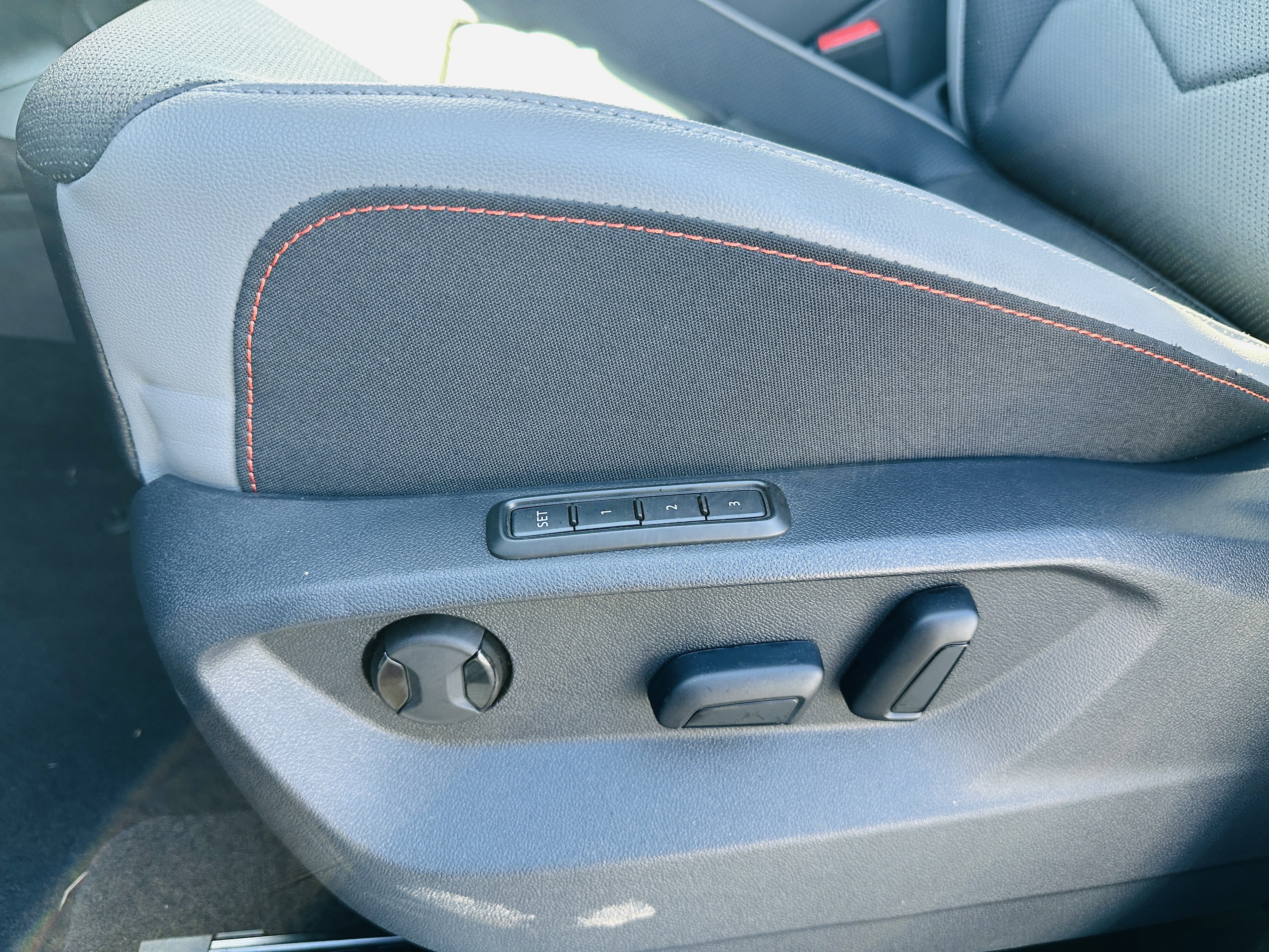 Used 2024 Volkswagen Atlas Peak Edition SEL image 22