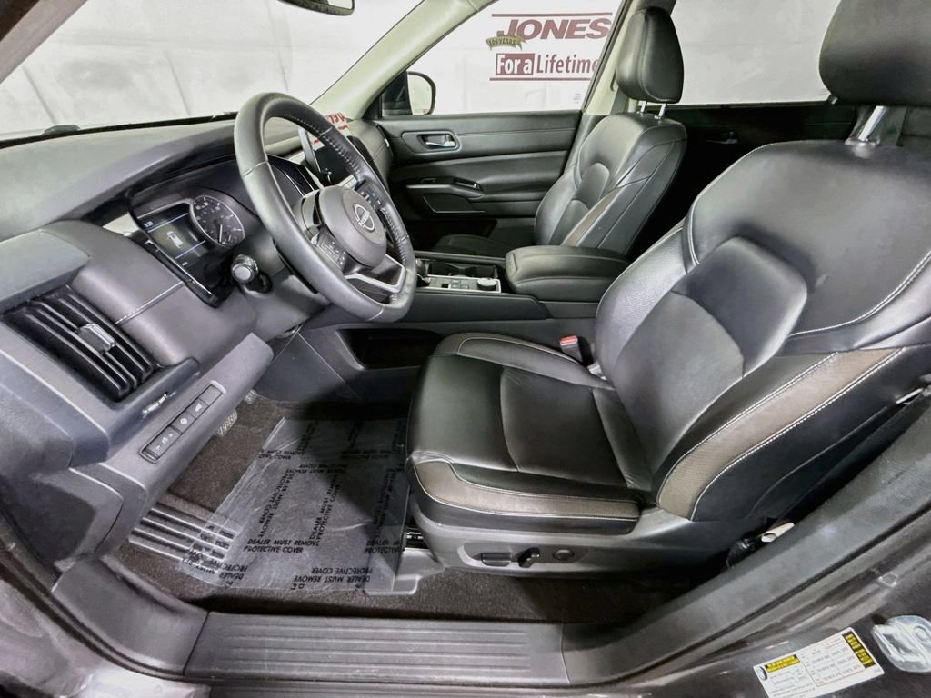 Used 2022 Nissan Pathfinder SL AWD/4WD image 25