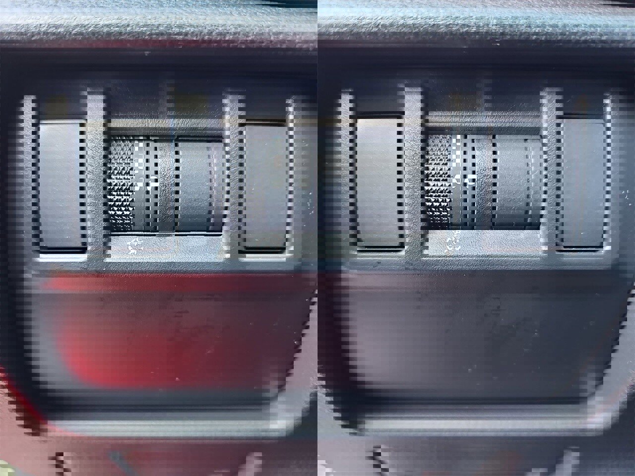 Certified 2025 Subaru Crosstrek 2.5i Sport w/ Crosstrek Mirror Package image 25