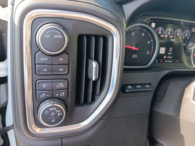 Used 2020 Chevrolet Silverado 3500 LTZ w/ LTZ Plus Package image 34