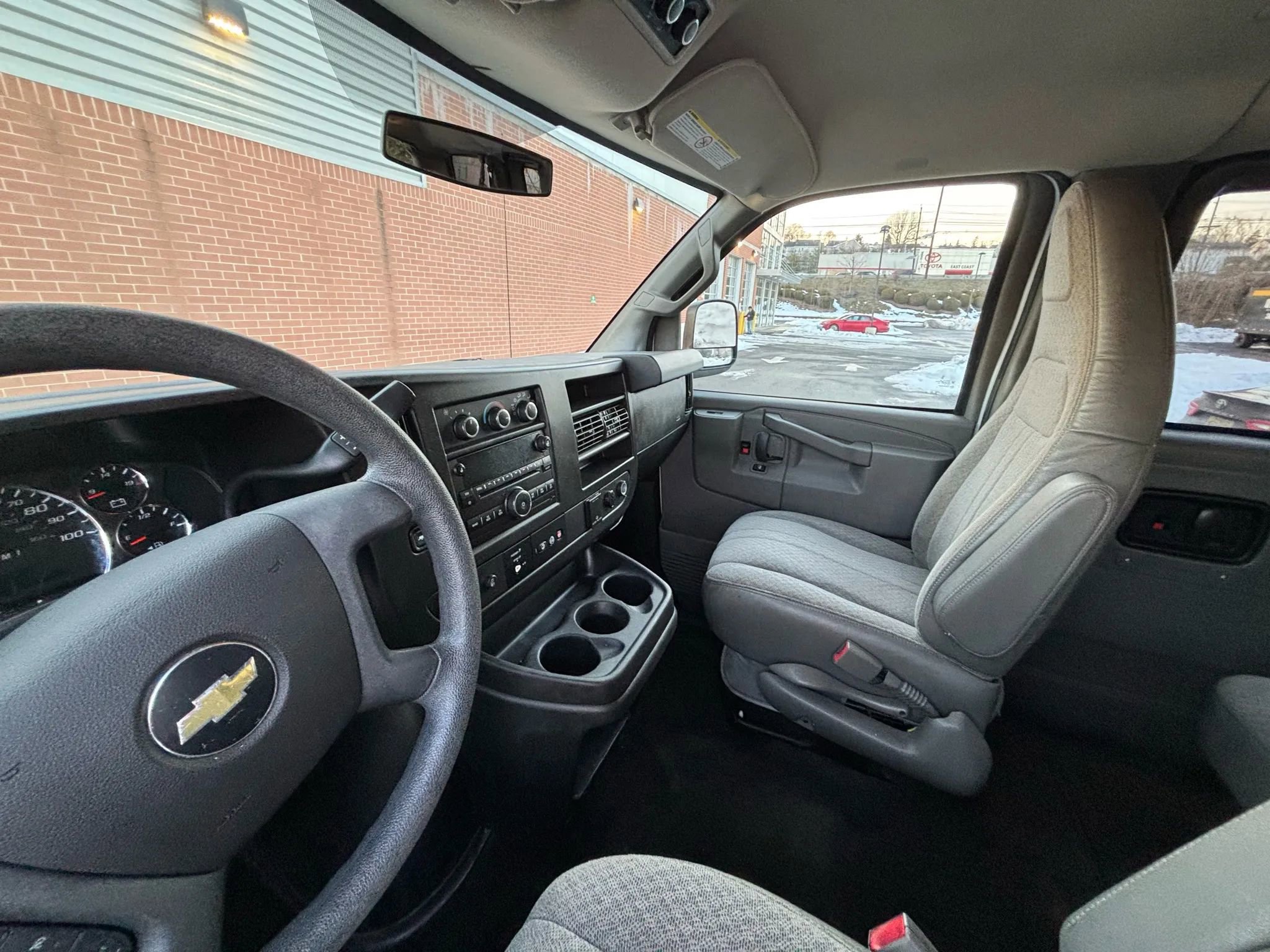 Used 2017 Chevrolet Express 2500 LT w/ LT Preferred Equipment Group image 19