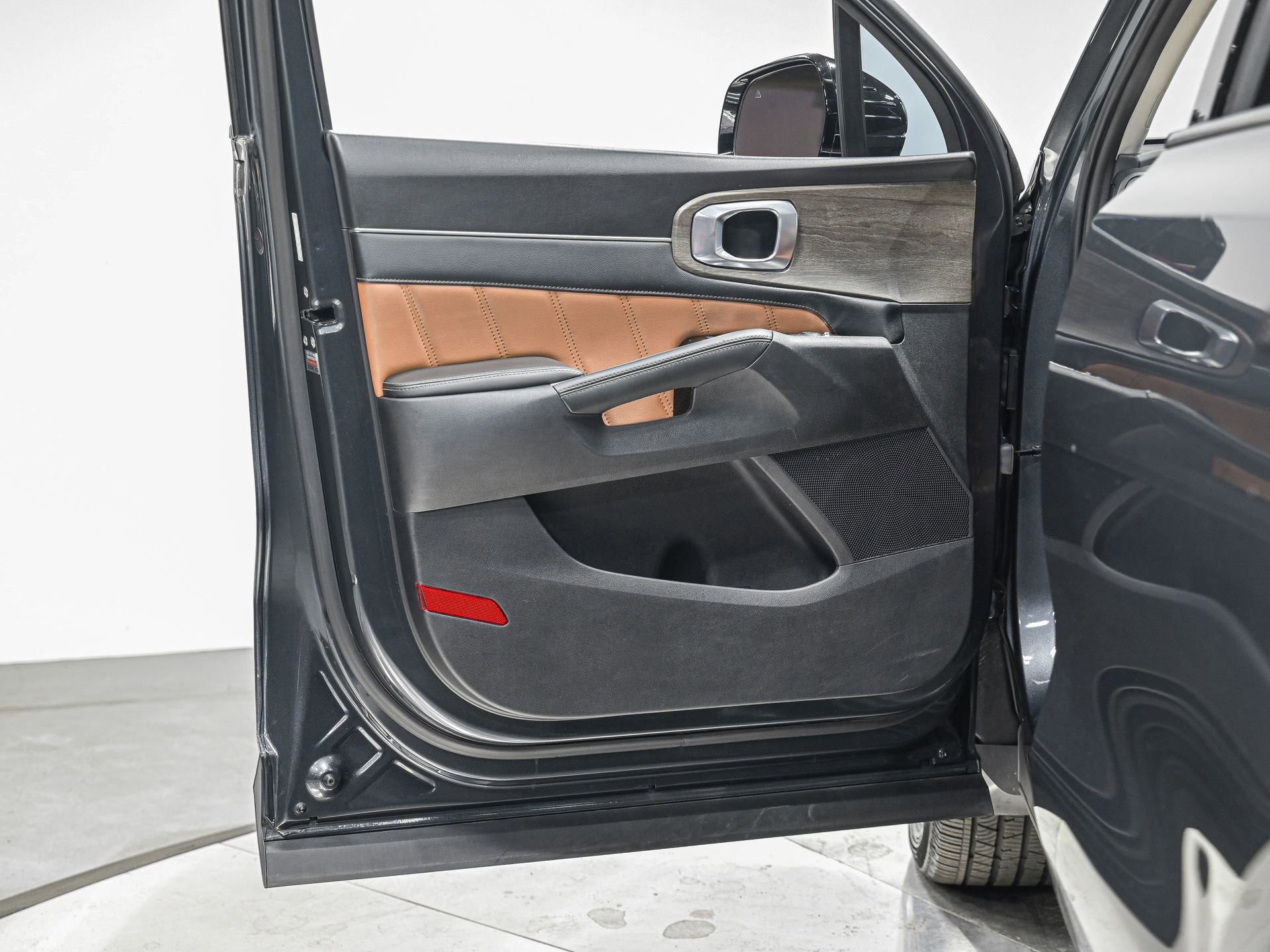 Used 2021 Kia Sorento SX Prestige image 12