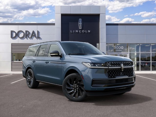 New 2027 Lincoln Navigator Reserve w/ Jet Appearance Package AWD/4WD image 4