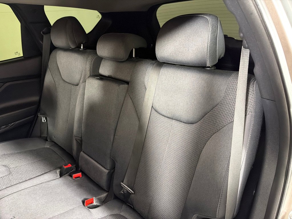Used 2019 Hyundai Santa Fe SE AWD/4WD image 18