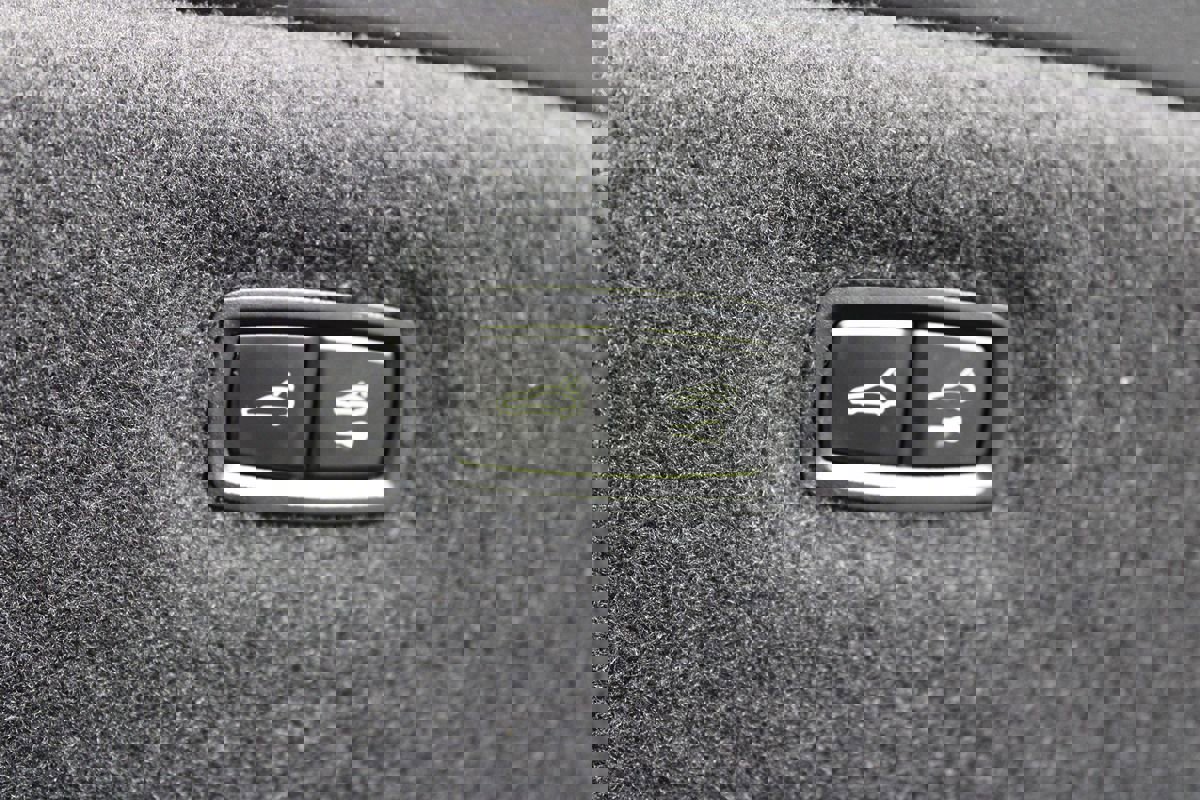 Used 2023 Porsche Taycan w/ Premium Package RWD image 42