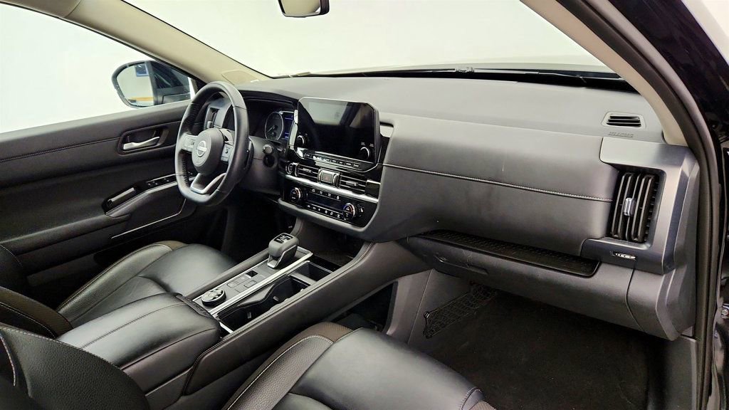 Used 2023 Nissan Pathfinder SL w/ SL Premium Package AWD/4WD image 25