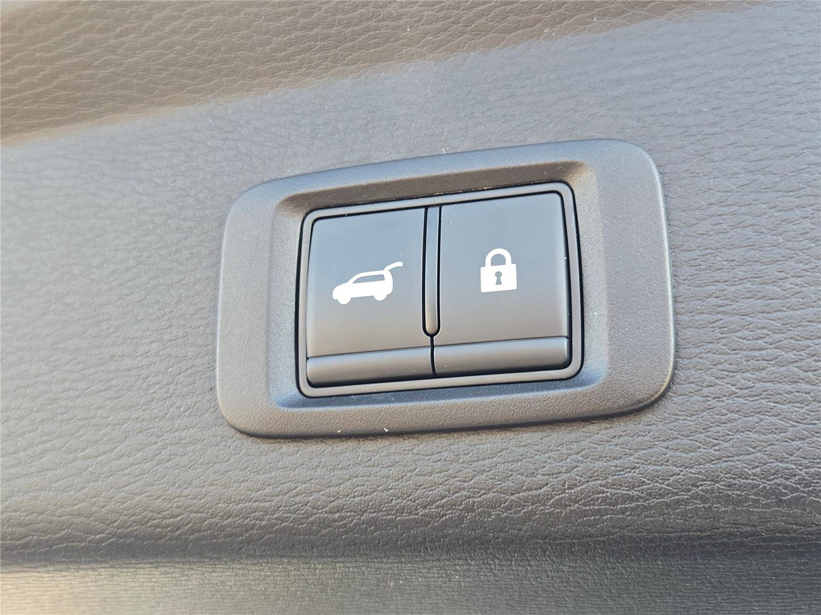 Used 2025 Mitsubishi Outlander SEL image 20