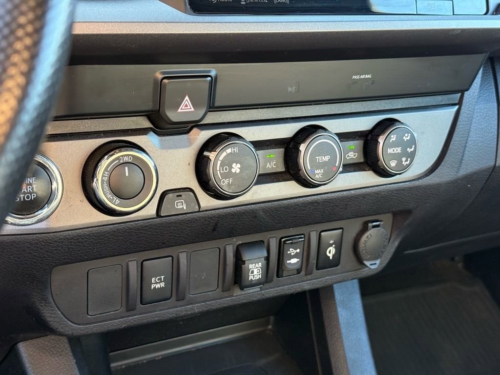 Used 2019 Toyota Tacoma TRD Off-Road image 23