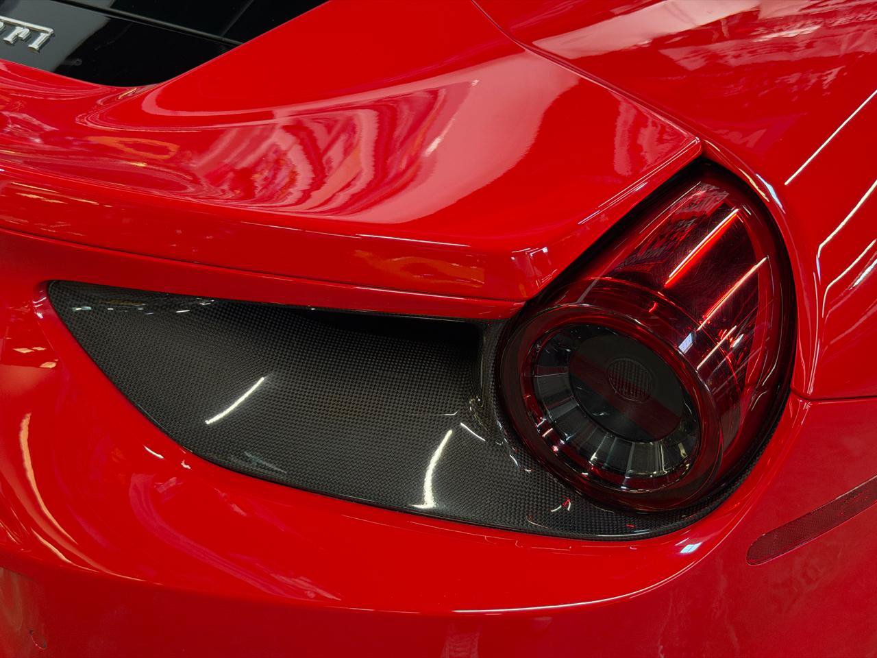 Used 2018 Ferrari 488 GTB RWD image 22
