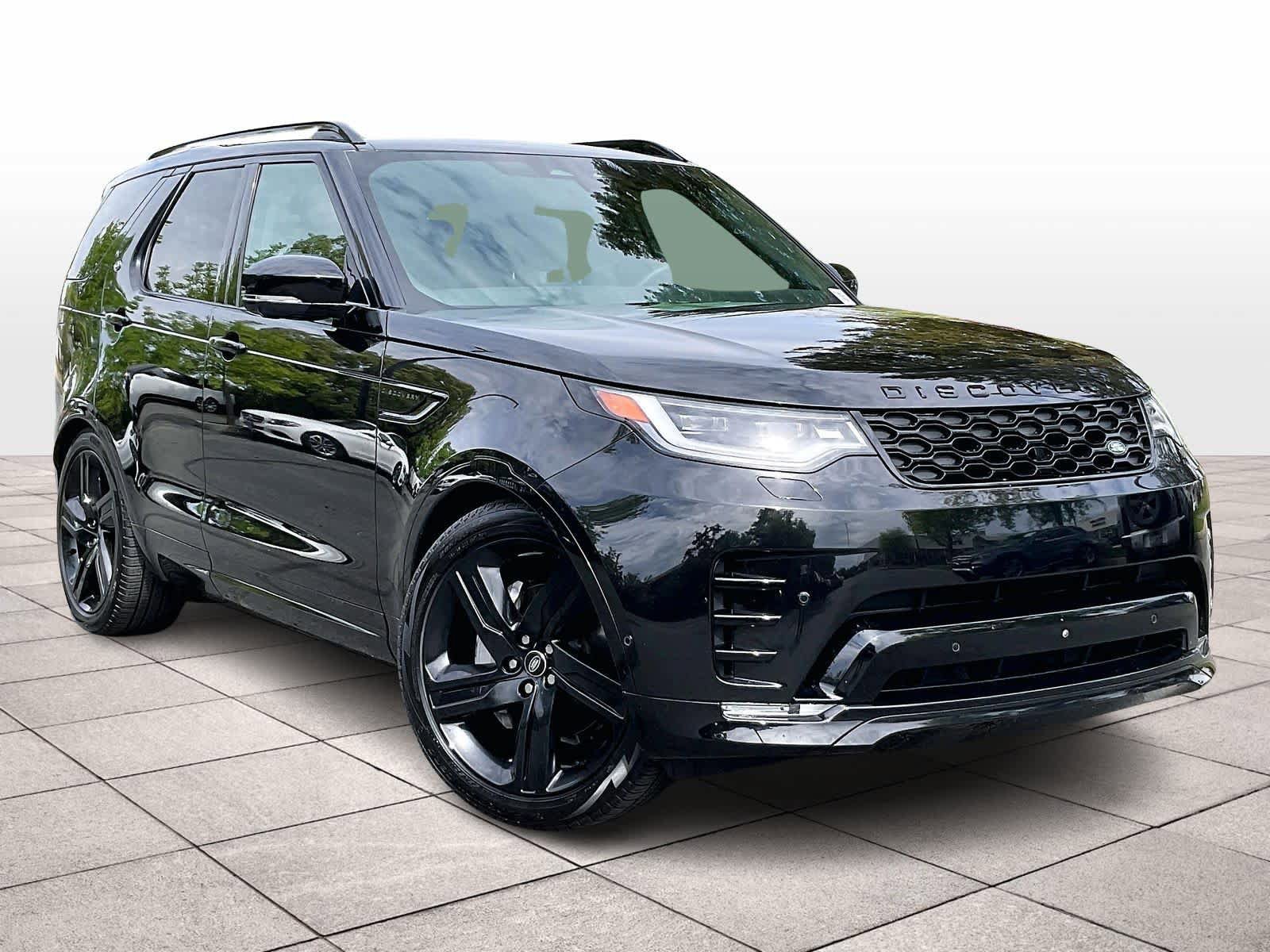Used 2025 Land Rover Discovery Dynamic SE AWD/4WD image 2