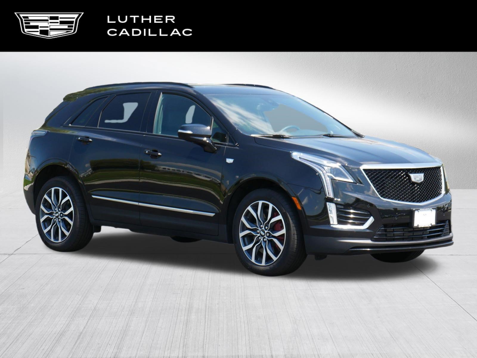 Certified 2025 Cadillac XT5 Sportv w/ LPO, Floor Liner Package AWD/4WD image 1