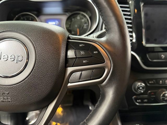 Used 2019 Jeep Cherokee Limited AWD/4WD image 16