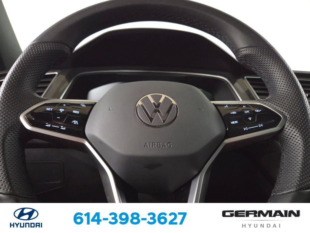 Used 2024 Volkswagen Tiguan SE R-Line FWD image 21