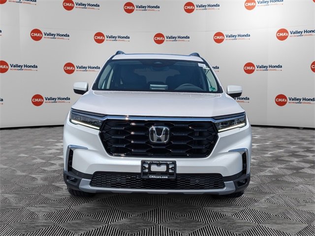 New 2025 Honda Pilot Touring image 2