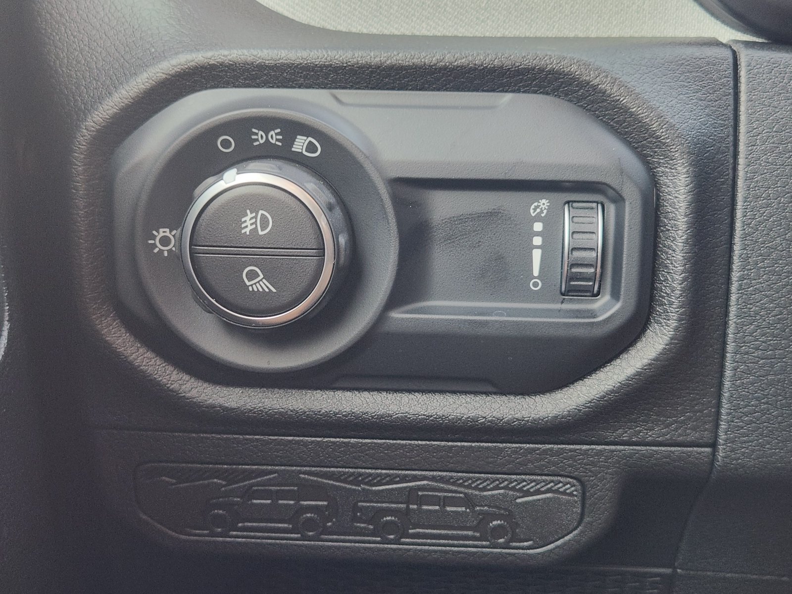 Used 2026 Jeep Gladiator Sport AWD/4WD image 25