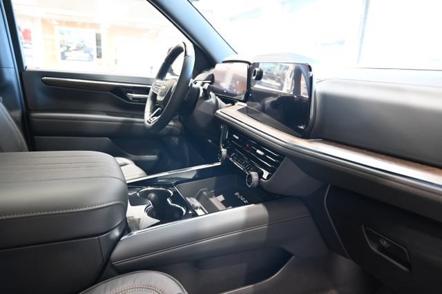 New 2026 Chevrolet Tahoe High Country AWD/4WD image 16
