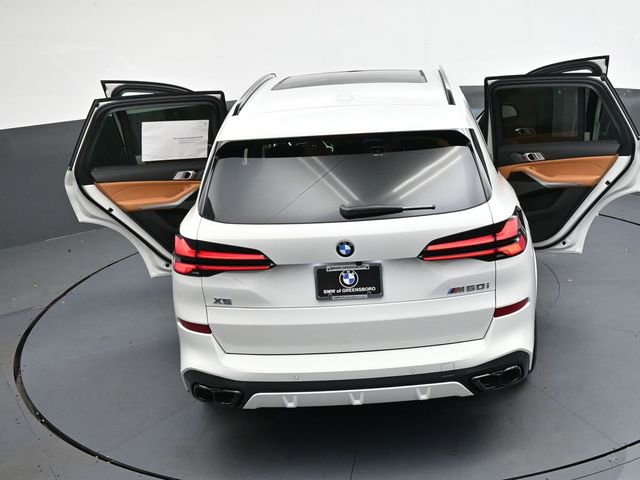 New 2026 BMW X5 M60i w/ Climate Comfort Package image 41