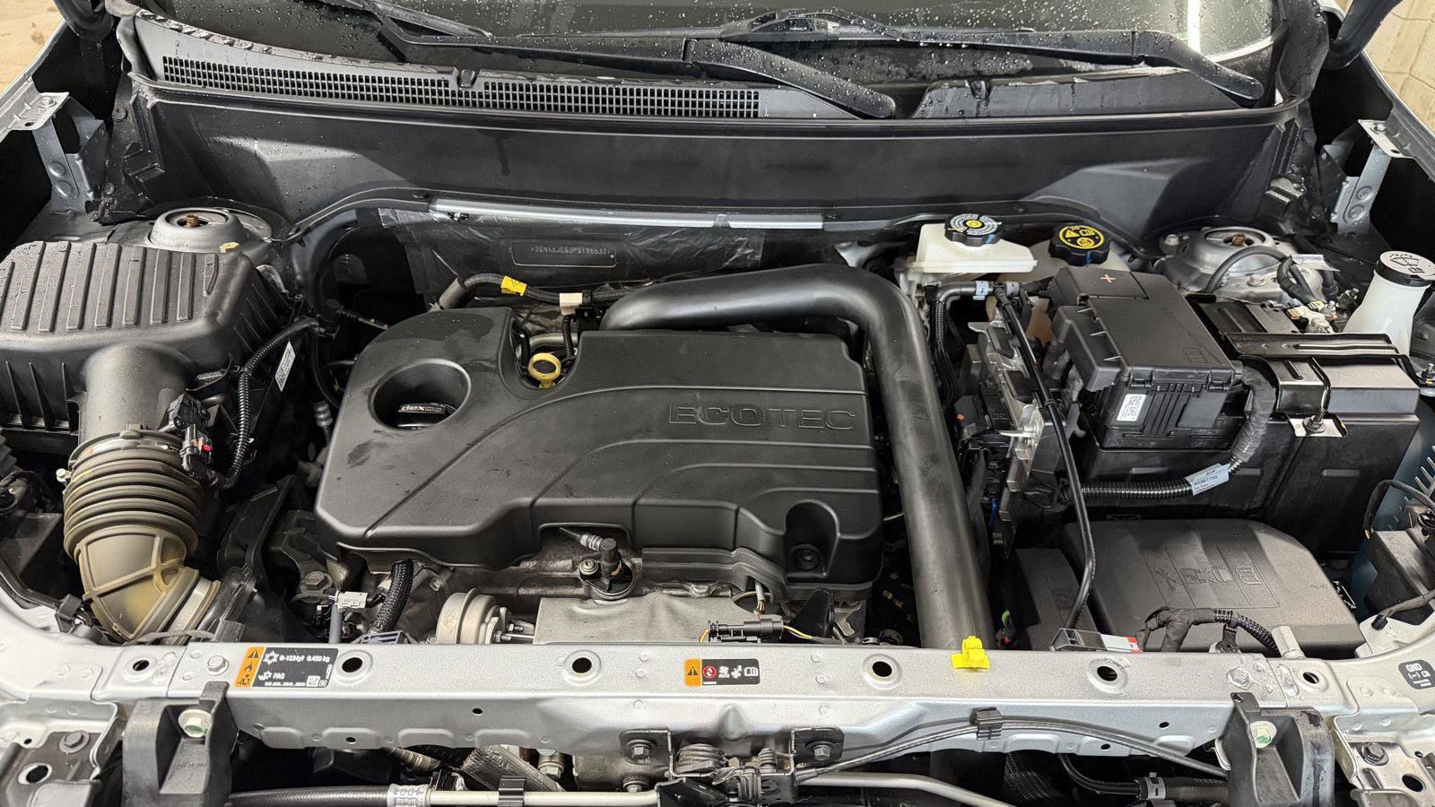 Used 2023 Chevrolet Equinox LT image 30