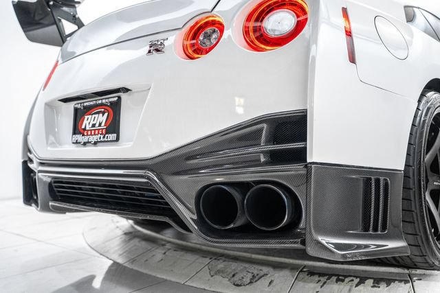 Used 2016 Nissan GT-R Black Edition AWD/4WD image 13
