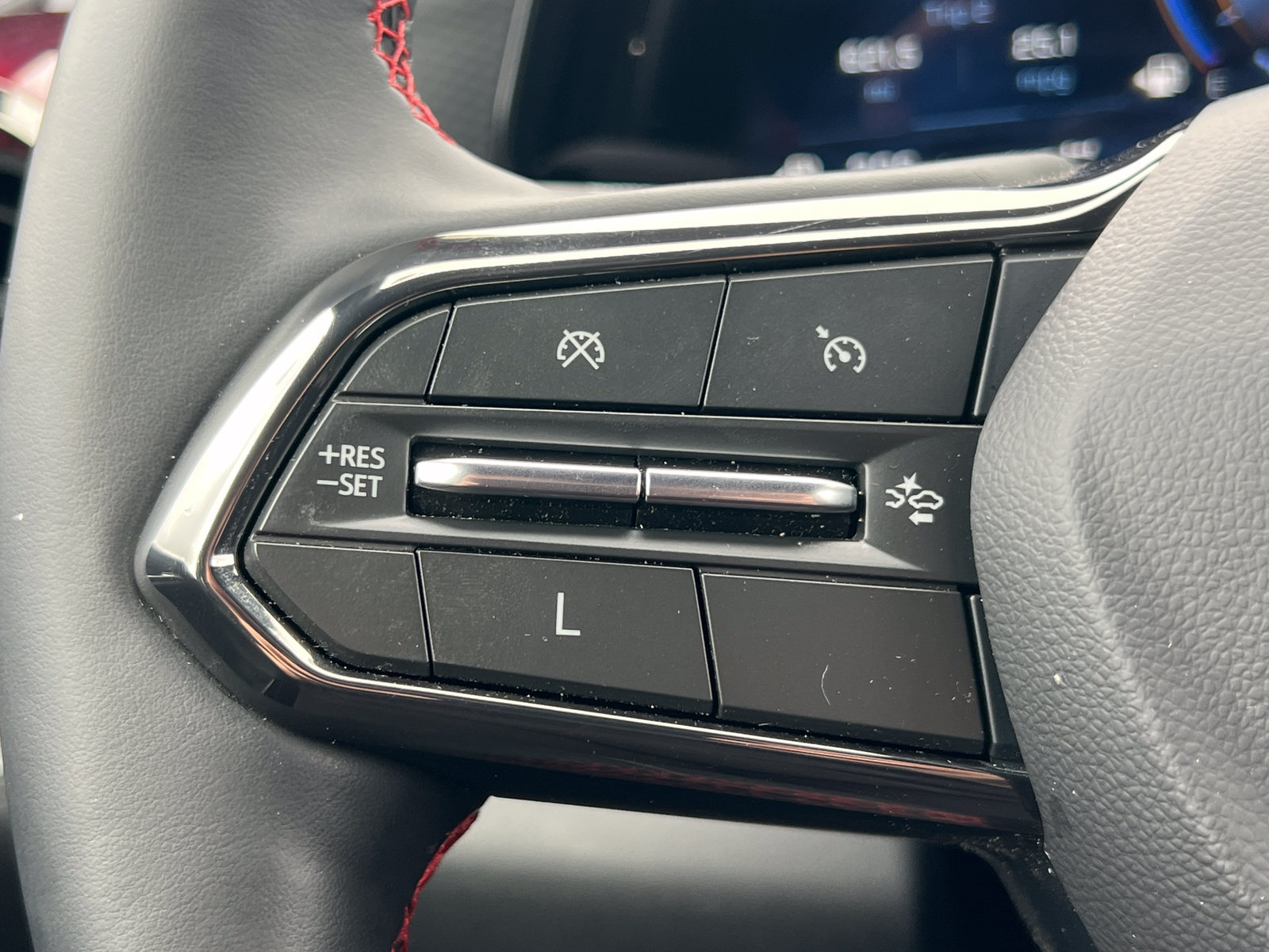 Used 2025 Chevrolet Equinox RS w/ Safety and Technology Package AWD/4WD image 21
