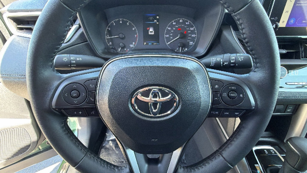 Certified 2025 Toyota Corolla Cross LE AWD/4WD image 18
